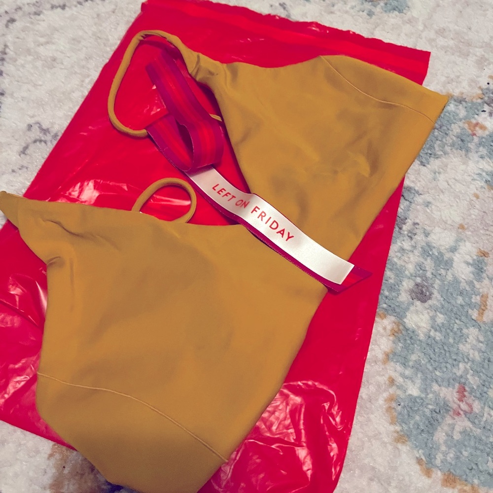 New with Tags Left on Friday Sunday Top in 24 Karat (Gold)